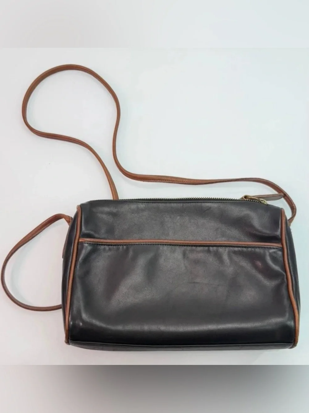 Vintage Coach Slim Zip Spectator 6018 Black Leather Crossbody Bag USA early 90s